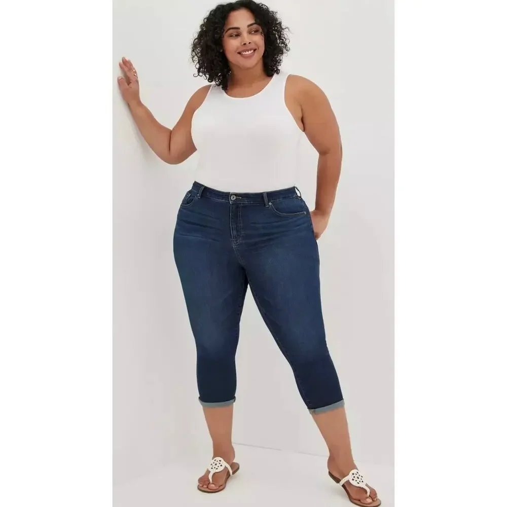 NEW Torrid Crop MidFit Super Skinny Jeans Womens 18 MId-Rise Soft Stretch Denim